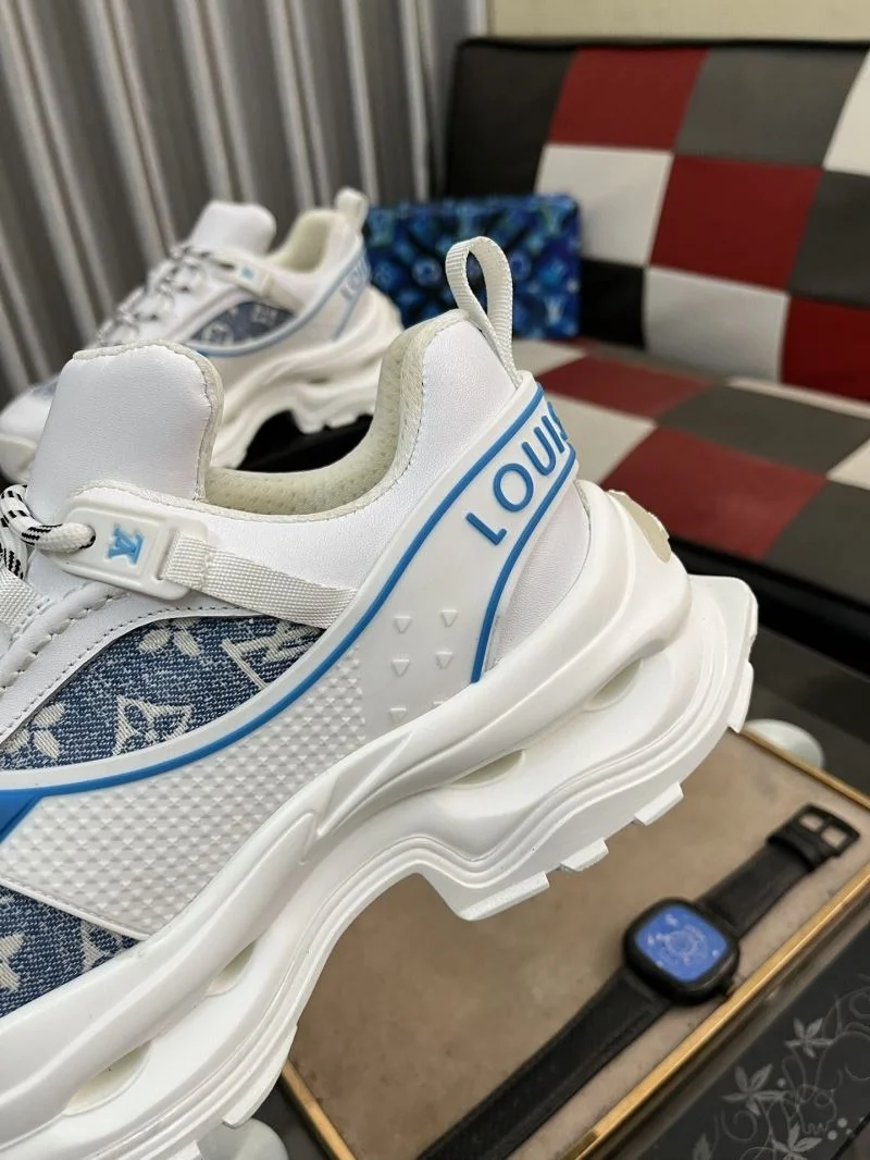 Louis Vuitton Low Shoes Sporty 32893