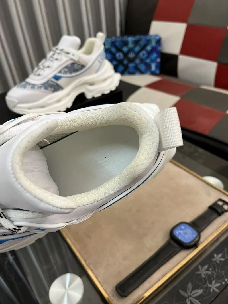 Louis Vuitton Low Shoes Sporty 32893