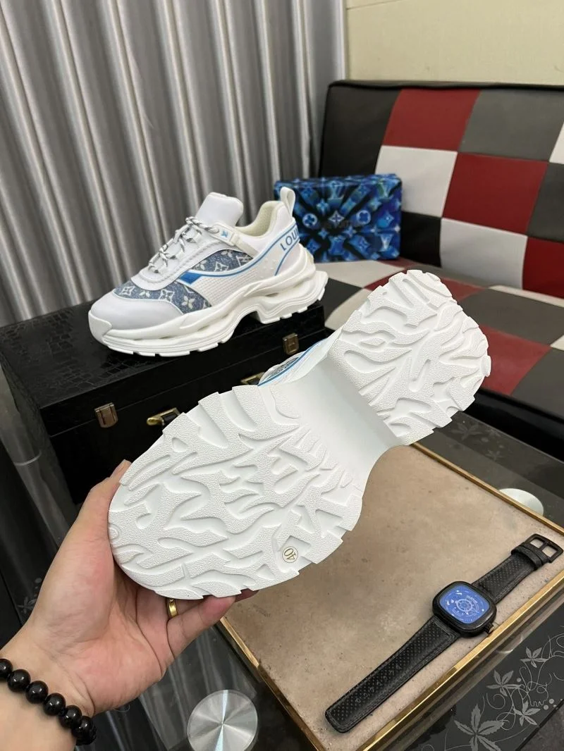 Louis Vuitton Low Shoes Sporty 32893