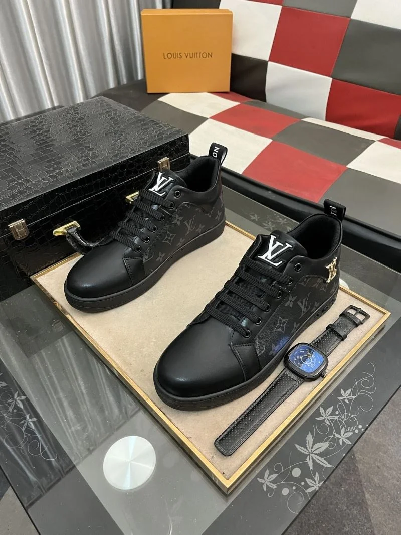 SmoothTexture Louis Vuitton Low Shoes 32884