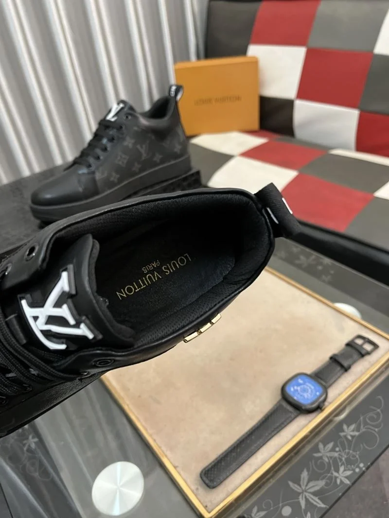 SmoothTexture Louis Vuitton Low Shoes 32884