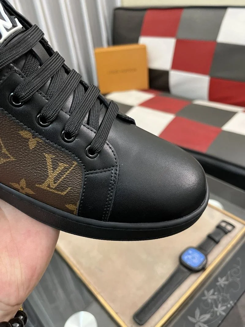 Sustainable Louis Vuitton Low Shoes 32883