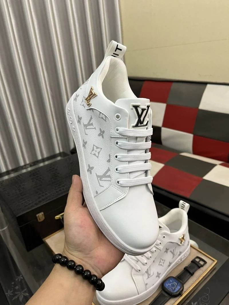 Louis Vuitton Low Shoes SmoothTexture 32898