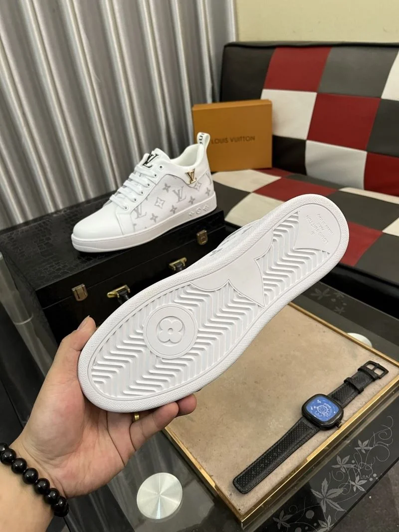 Louis Vuitton Low Shoes SmoothTexture 32898