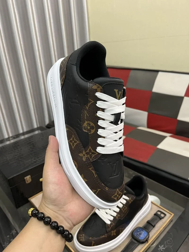 Trendsetting Louis Vuitton Low Shoes 32880