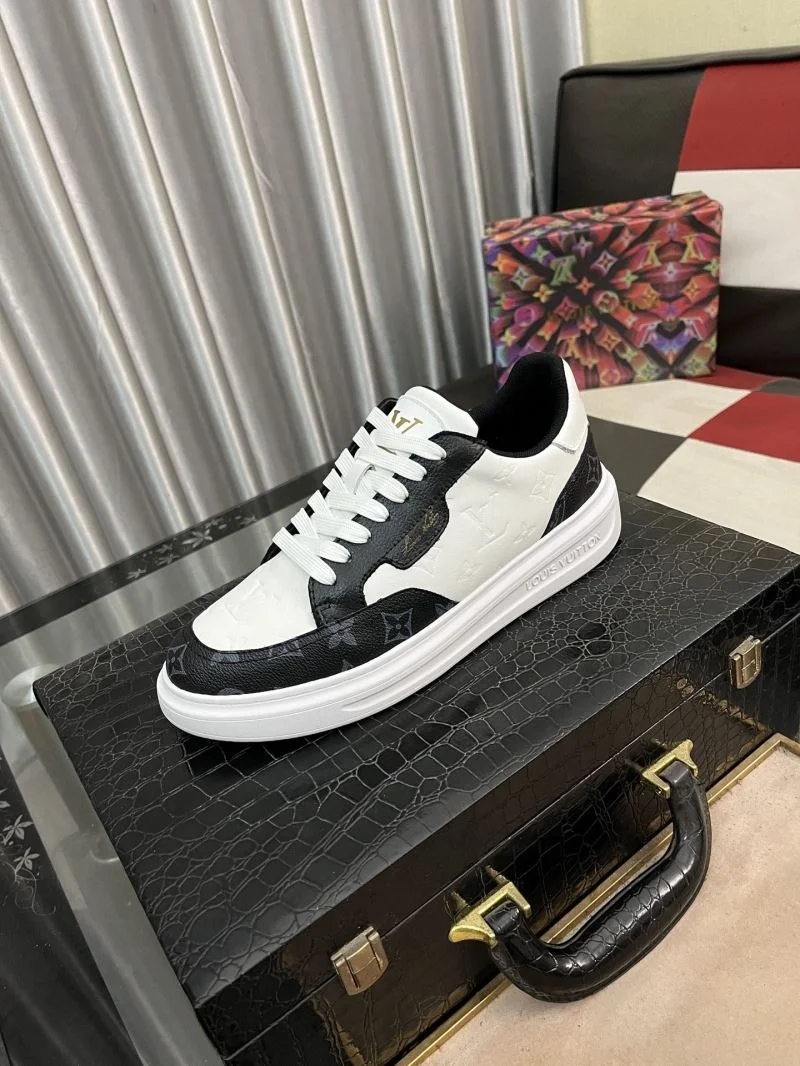 WellDesigned Louis Vuitton Low Shoes 32902
