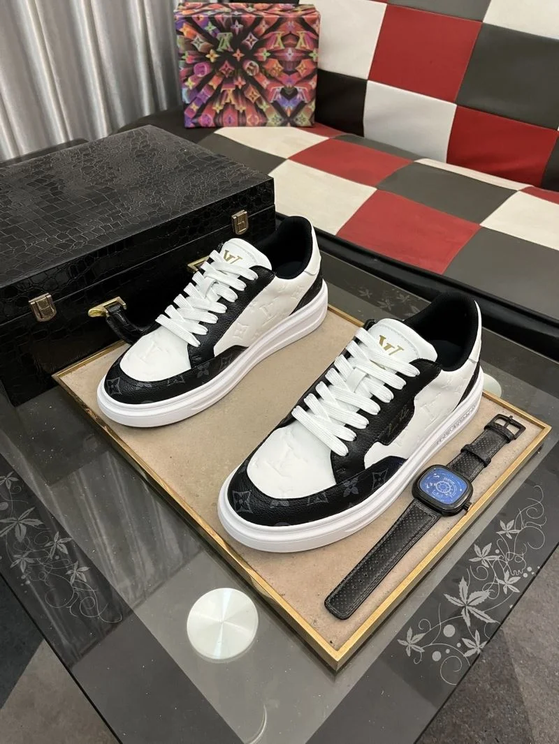 WellDesigned Louis Vuitton Low Shoes 32902