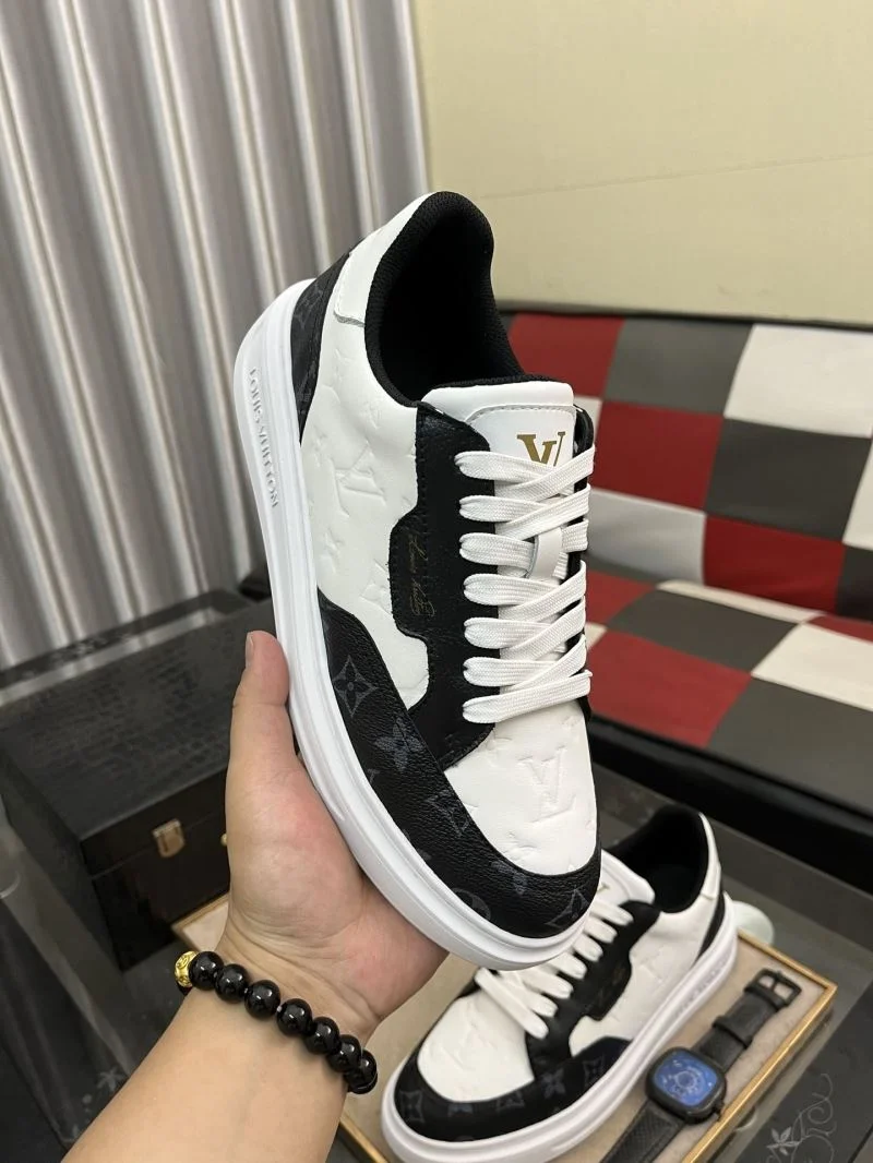 WellDesigned Louis Vuitton Low Shoes 32902