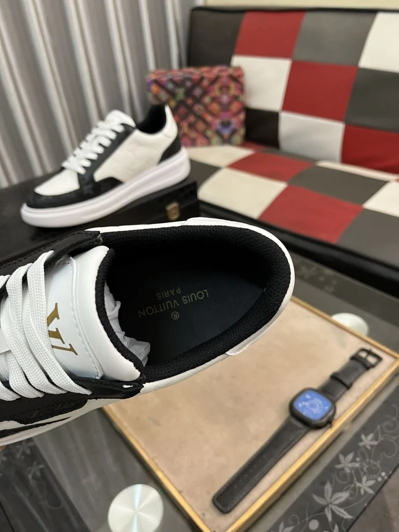 WellDesigned Louis Vuitton Low Shoes 32902