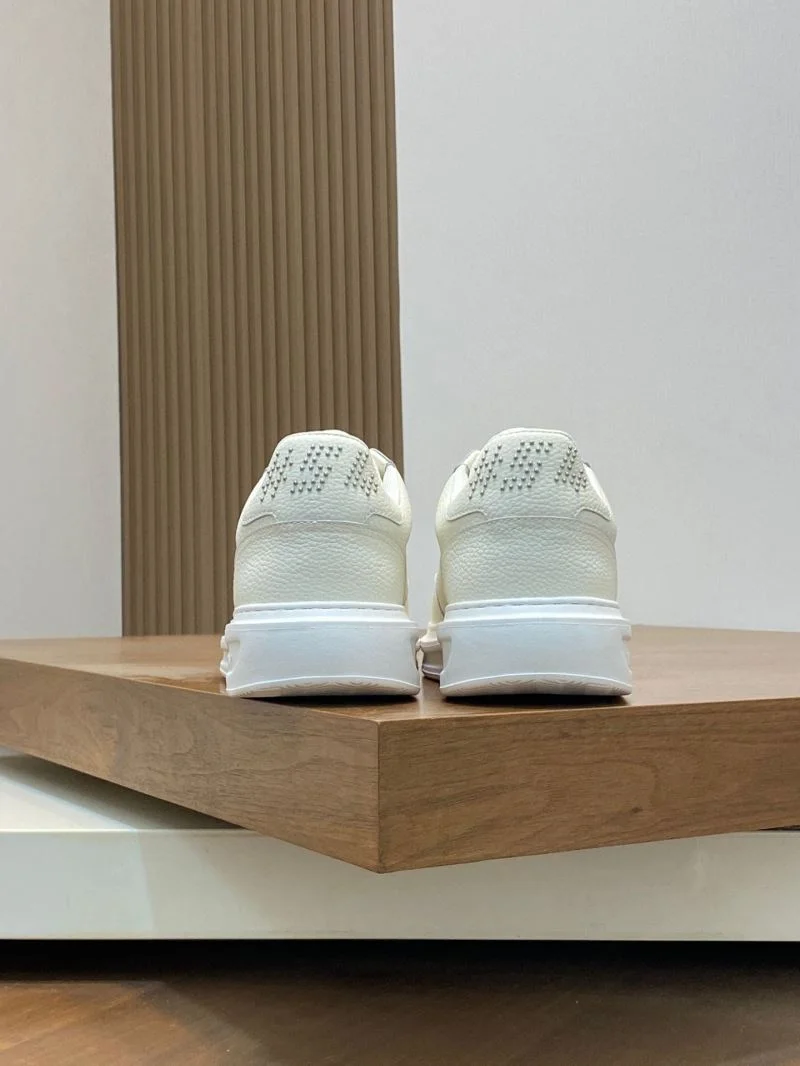 Louis Vuitton Low Shoes Tailored 32874