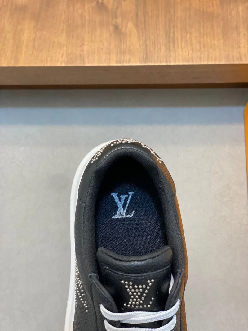 Louis Vuitton Low Shoes Supportive 32887