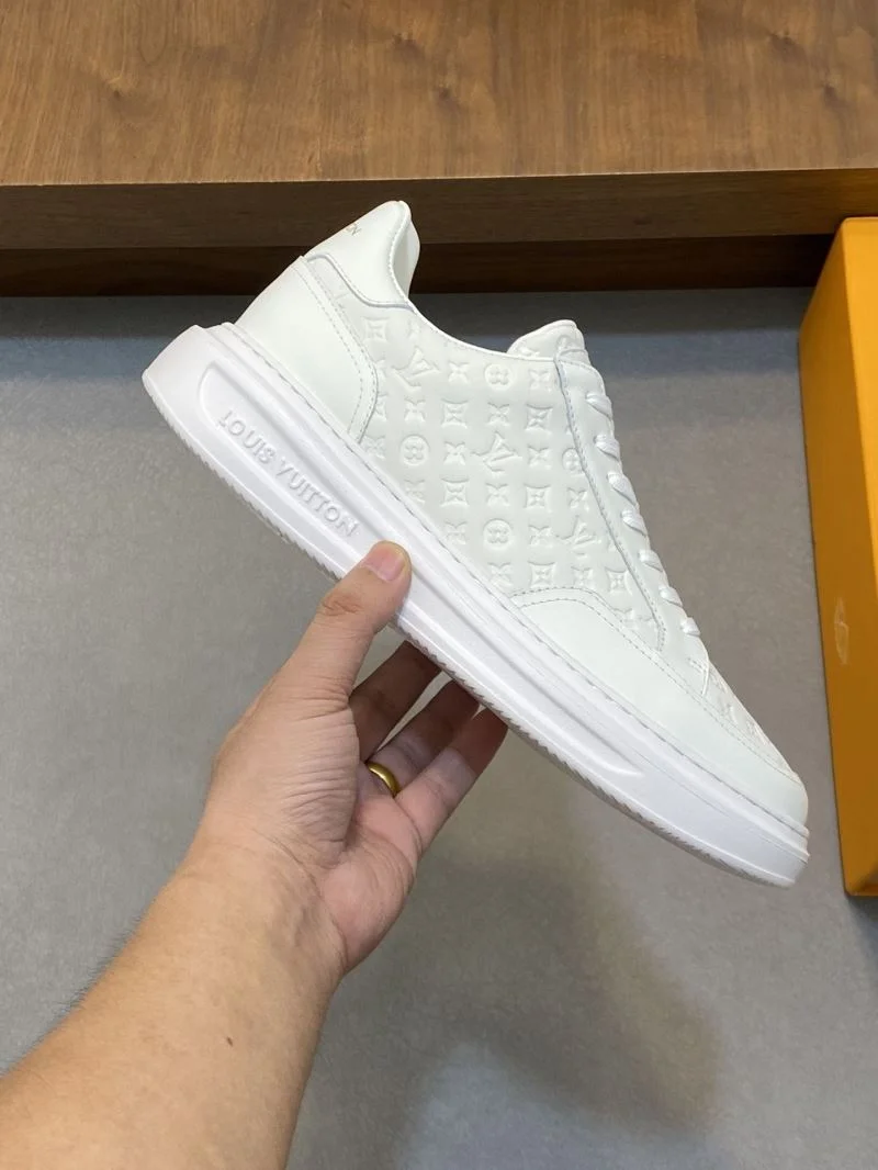 Louis Vuitton Low Shoes Chic 32890