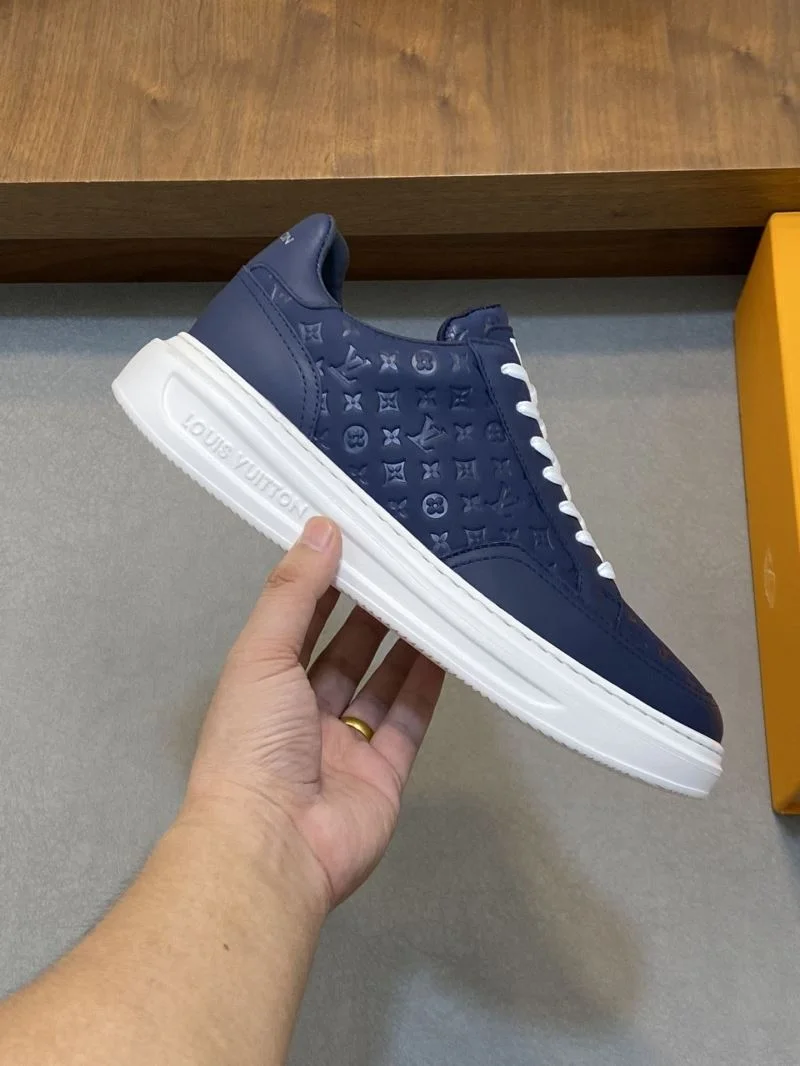 Stretchable Louis Vuitton Low Shoes 32878