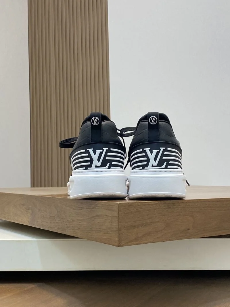 Popular Louis Vuitton Low Shoes 32885