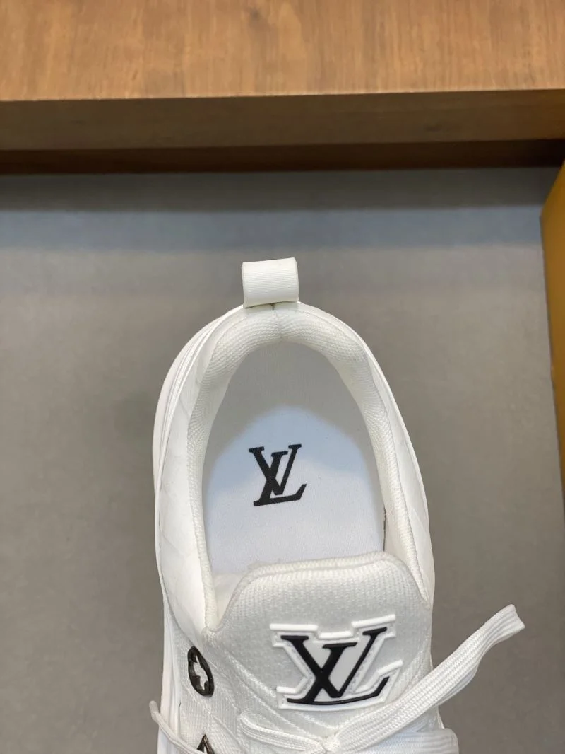 Louis Vuitton Low Shoes Tailored 32876