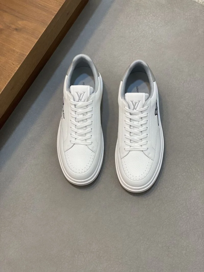 TechFriendly Louis Vuitton Low Shoes 32873