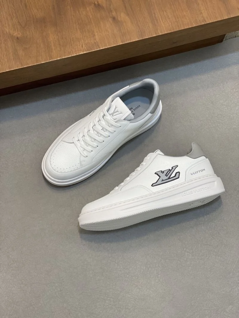TechFriendly Louis Vuitton Low Shoes 32873