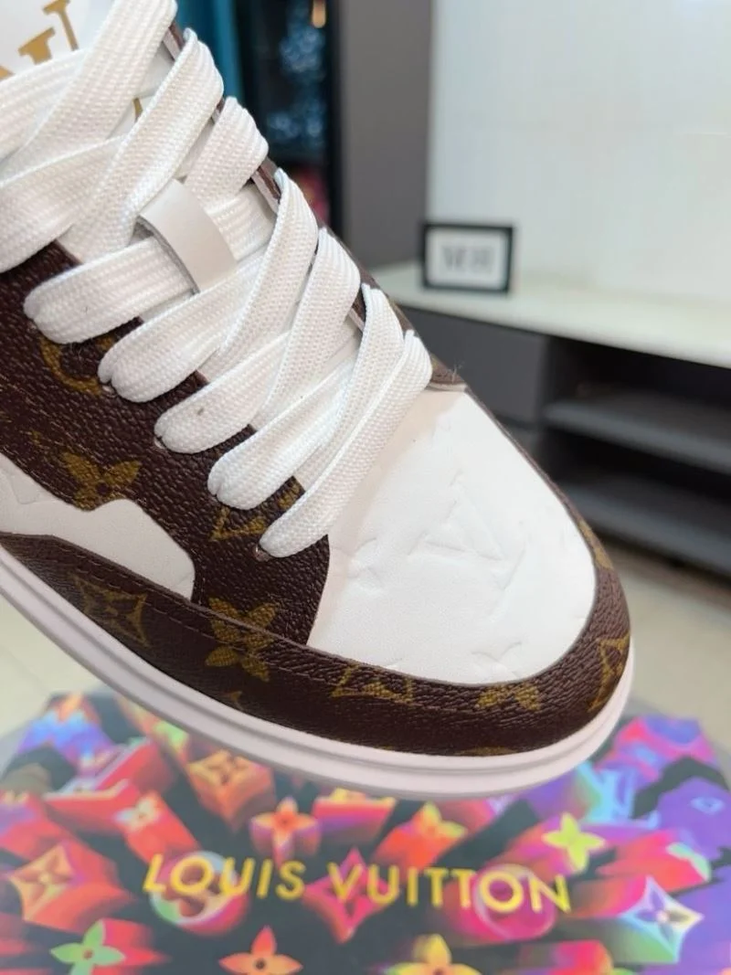 Practical Louis Vuitton Low Shoes 32867