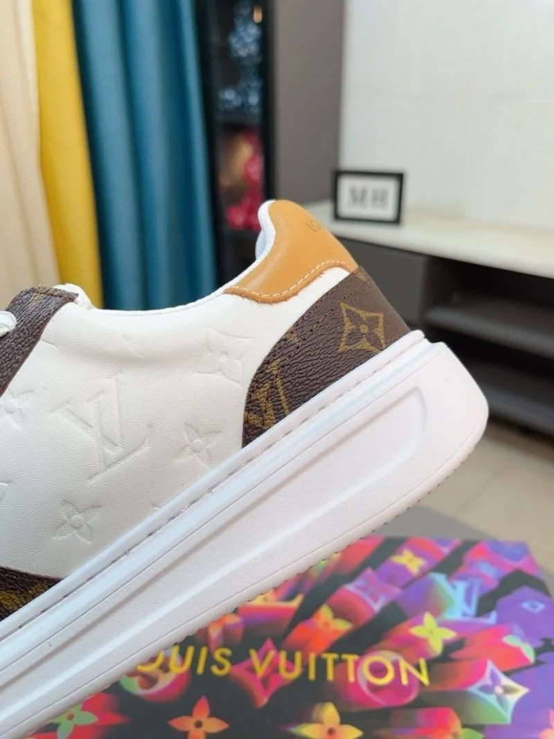 Practical Louis Vuitton Low Shoes 32867
