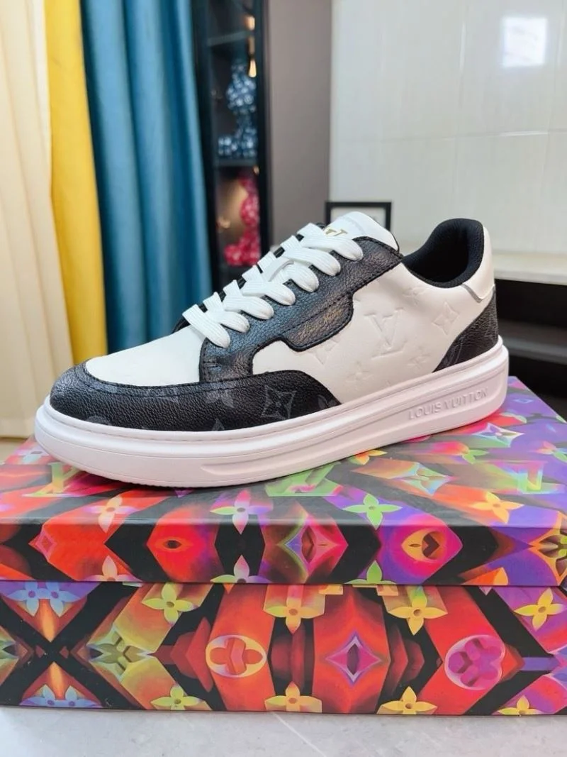 Trendsetting Louis Vuitton Low Shoes 32869