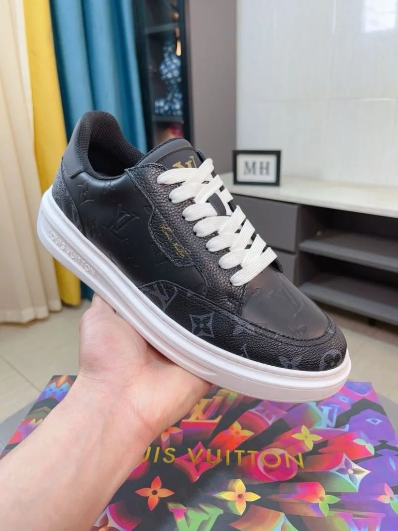 Louis Vuitton Low Shoes Classic 32865