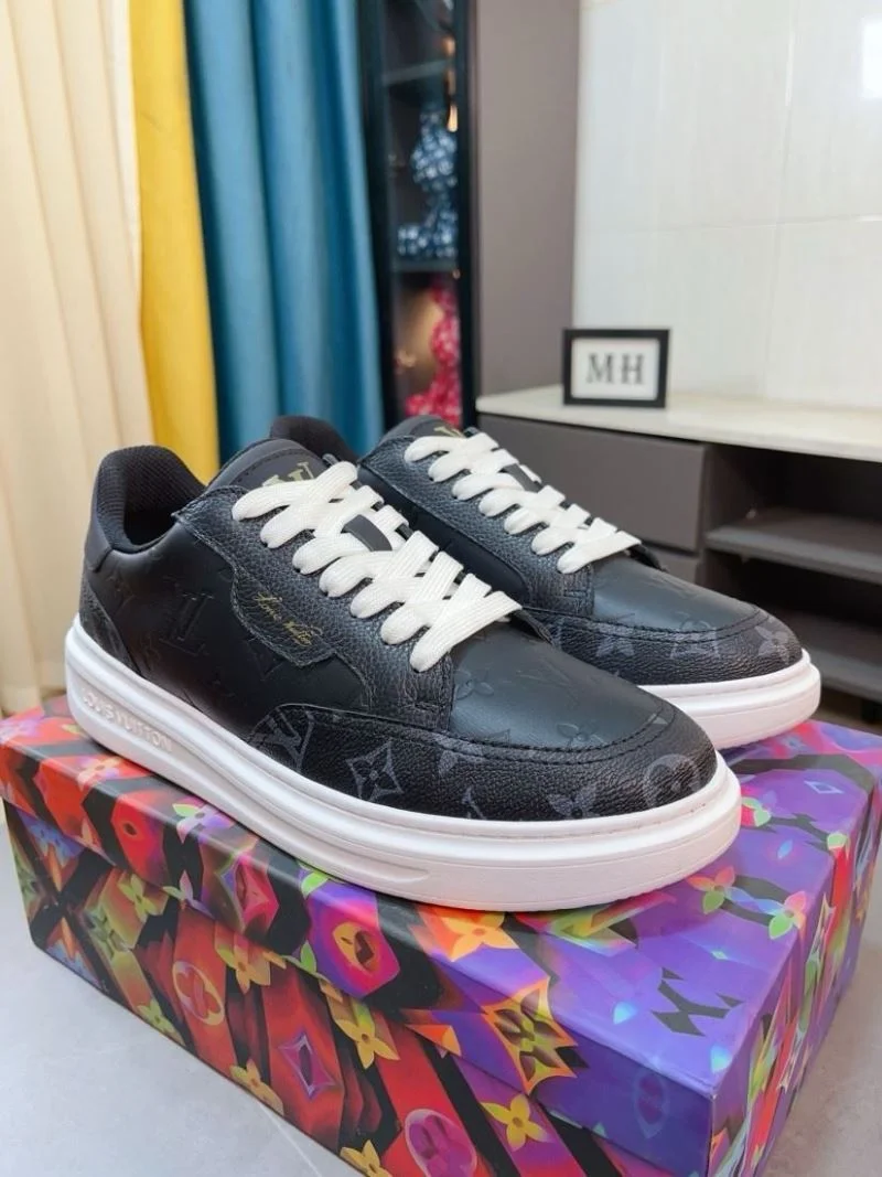 Louis Vuitton Low Shoes Classic 32865
