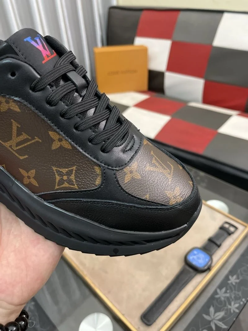 Lightweight Louis Vuitton Low Shoes 32864