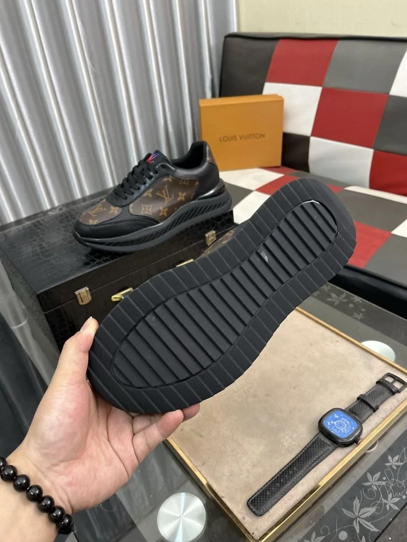 Lightweight Louis Vuitton Low Shoes 32864