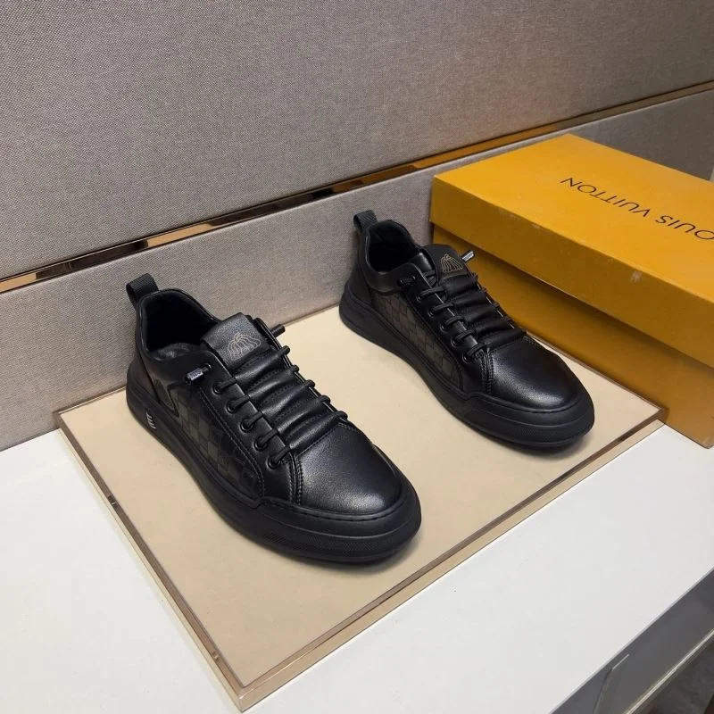 Lightweight Louis Vuitton Low Shoes 32846