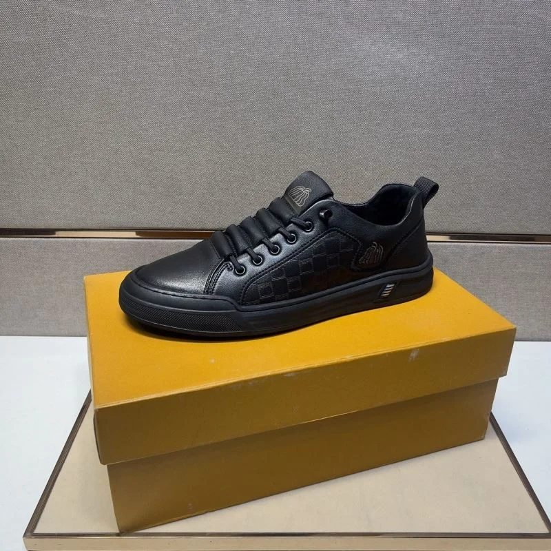 Lightweight Louis Vuitton Low Shoes 32846