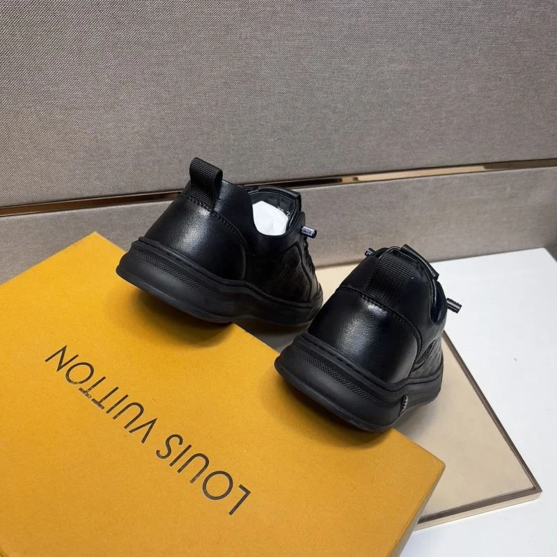 Lightweight Louis Vuitton Low Shoes 32846