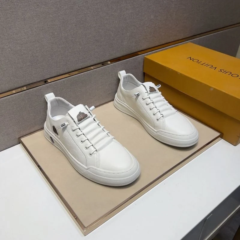 Louis Vuitton Low Shoes Classic 32848