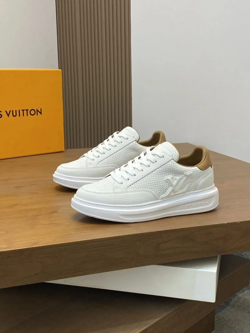 Timeless Louis Vuitton Low Shoes 32854