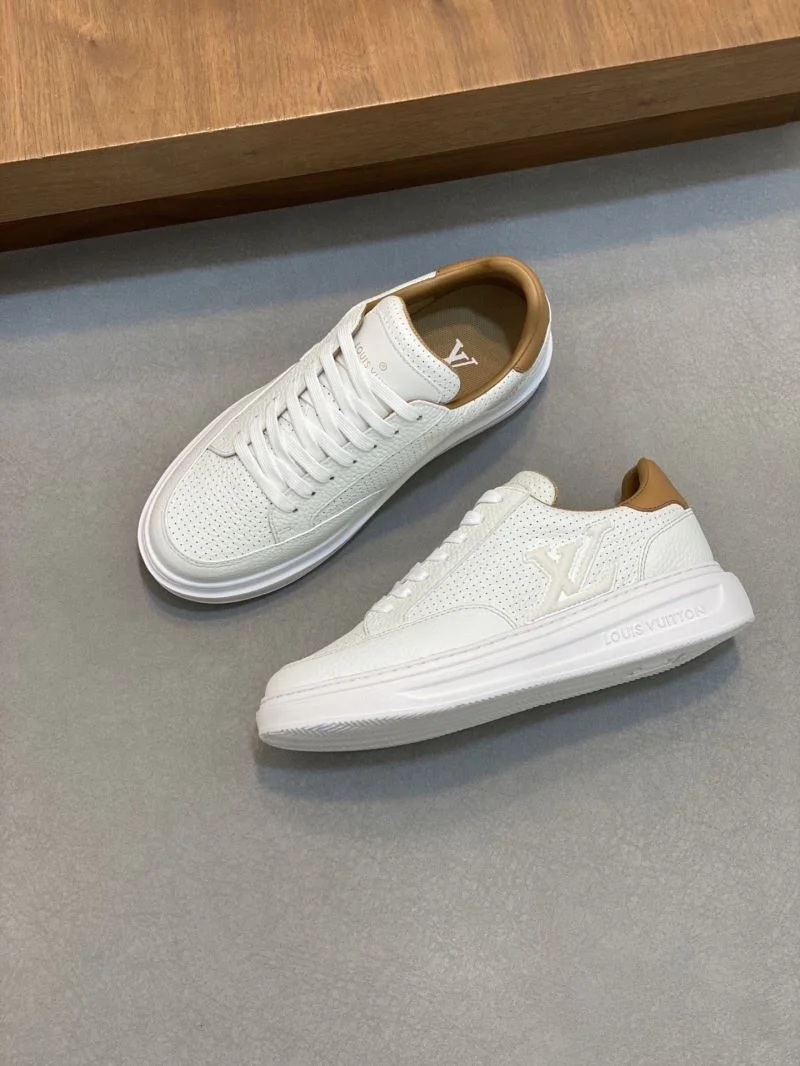 Timeless Louis Vuitton Low Shoes 32854