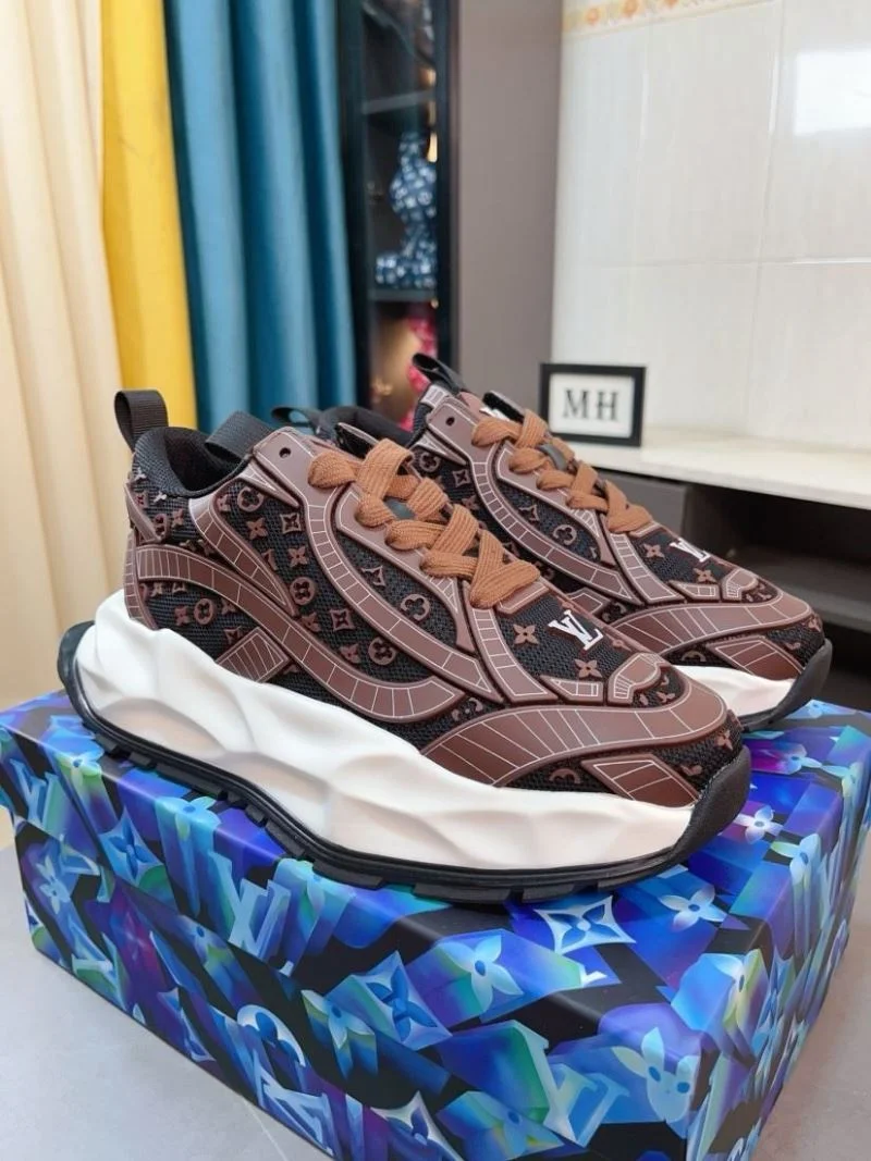 Original Louis Vuitton Low Shoes 32850