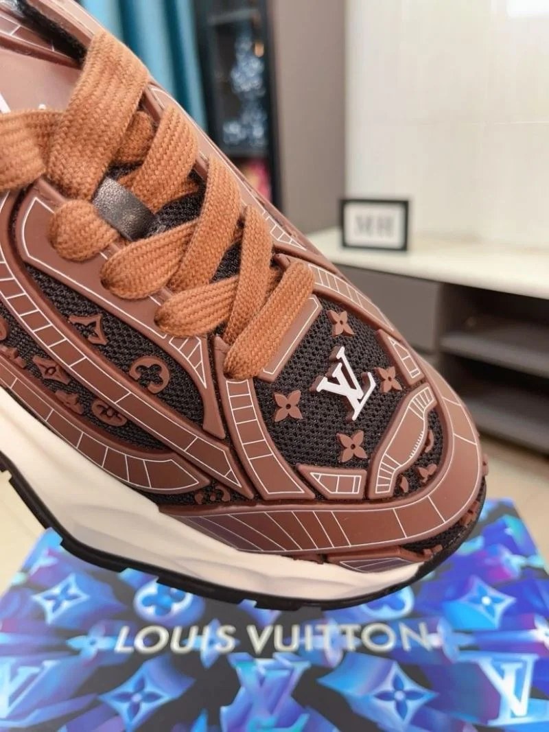 Original Louis Vuitton Low Shoes 32850