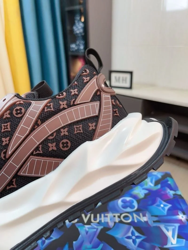 Original Louis Vuitton Low Shoes 32850