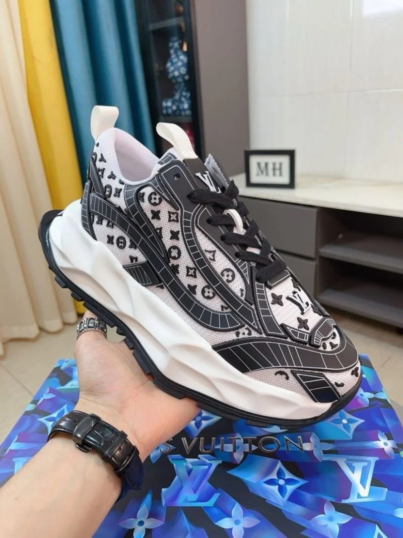 WaterResistant Louis Vuitton Low Shoes 32852
