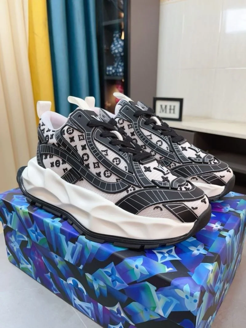 WaterResistant Louis Vuitton Low Shoes 32852
