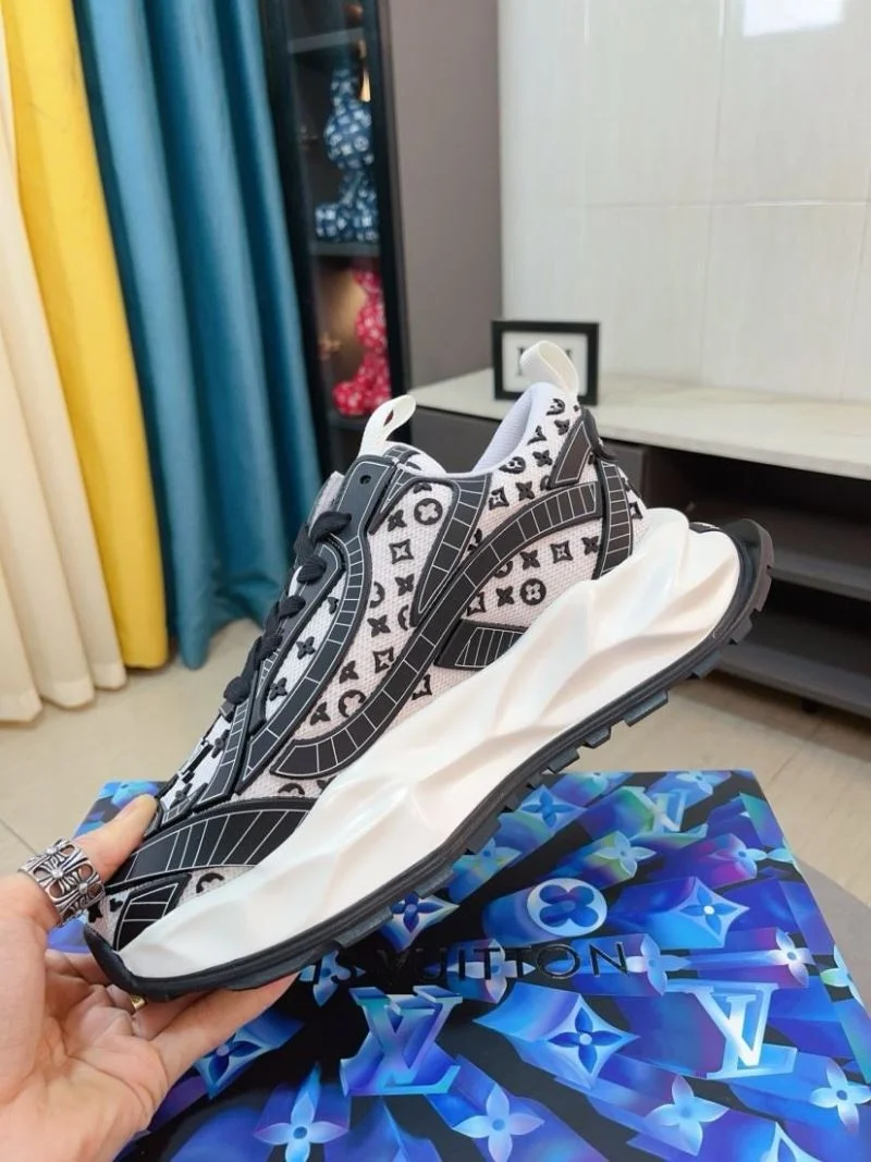 WaterResistant Louis Vuitton Low Shoes 32852