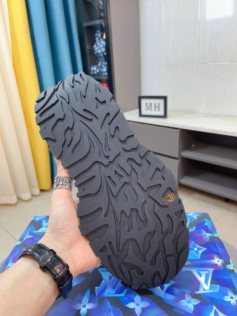 WaterResistant Louis Vuitton Low Shoes 32852