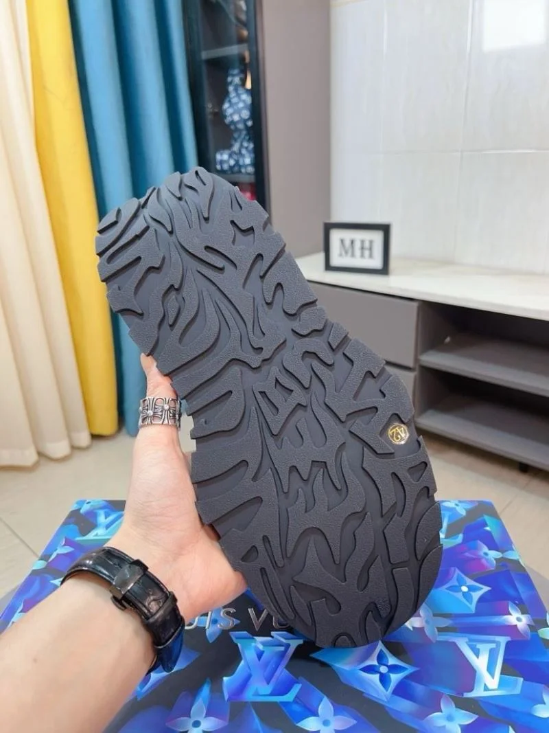 Louis Vuitton Low Shoes Effortless 32851