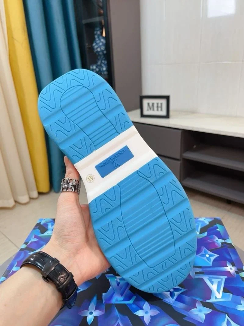 Louis Vuitton Low Shoes ZipUp 32859