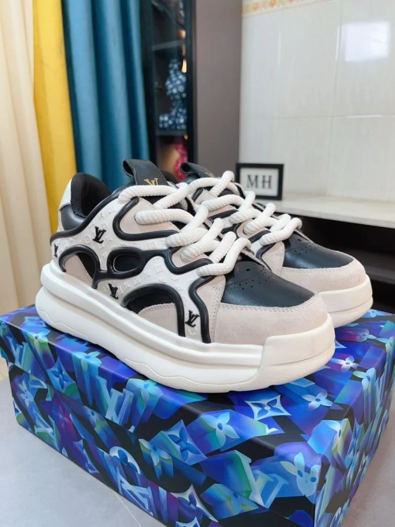 Louis Vuitton Low Shoes Durable 32832