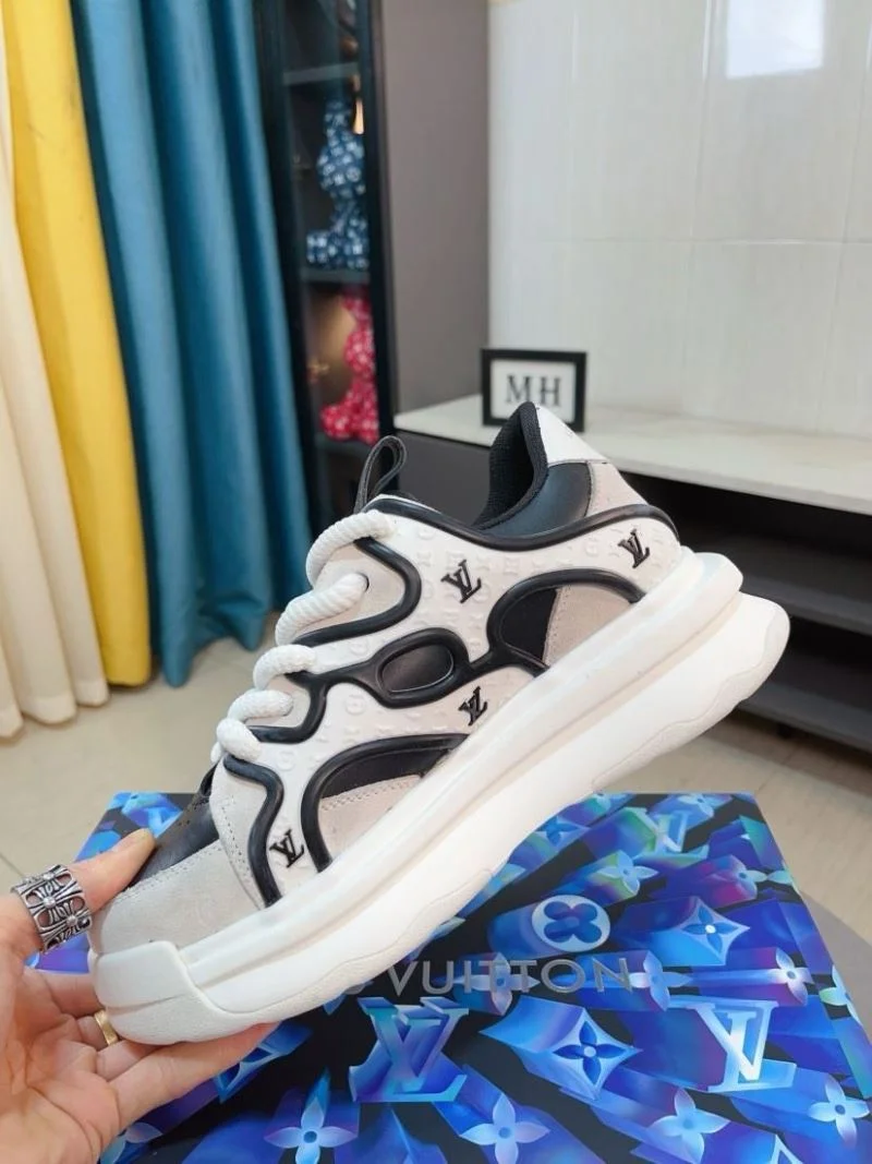 Louis Vuitton Low Shoes Durable 32832