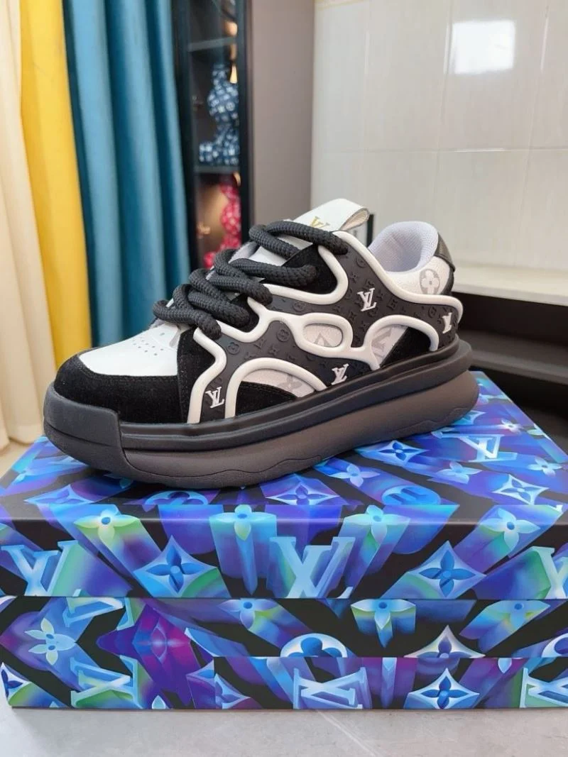 Louis Vuitton Low Shoes MultiPurpose 32840