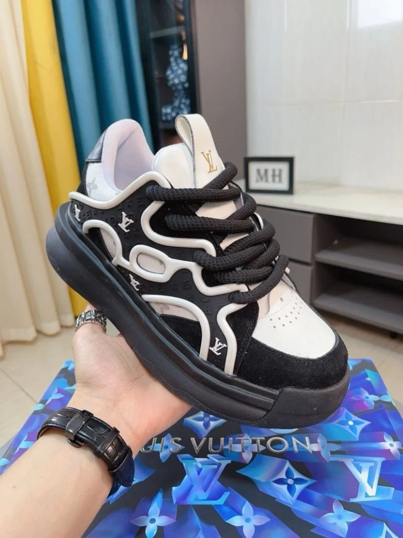 Louis Vuitton Low Shoes MultiPurpose 32840