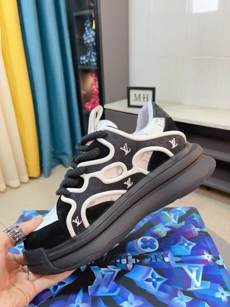 Louis Vuitton Low Shoes MultiPurpose 32840