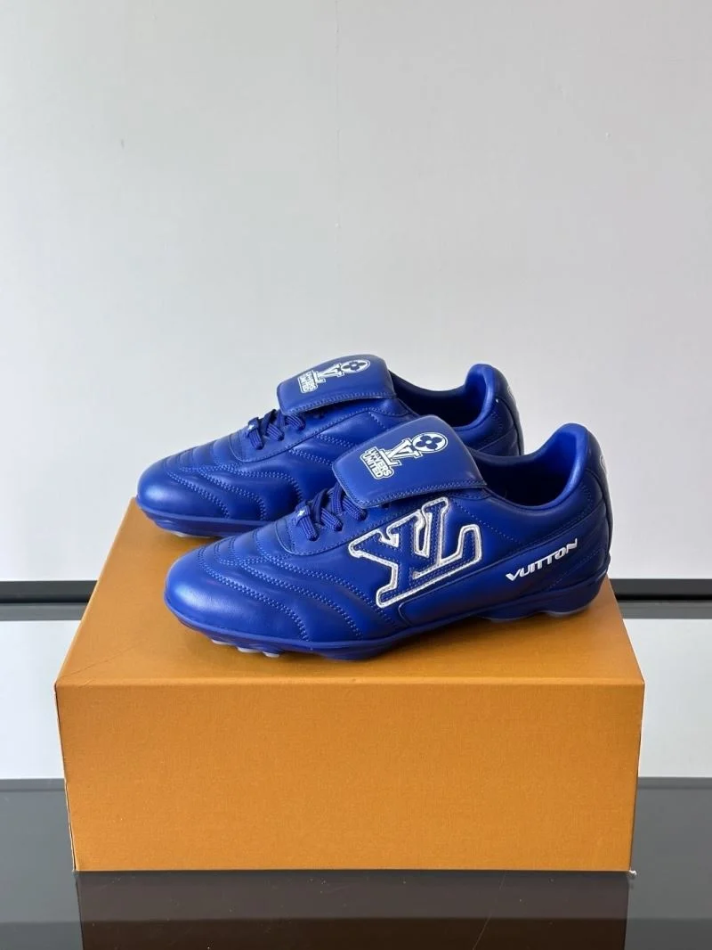MultiPurpose Louis Vuitton Low Shoes 32843