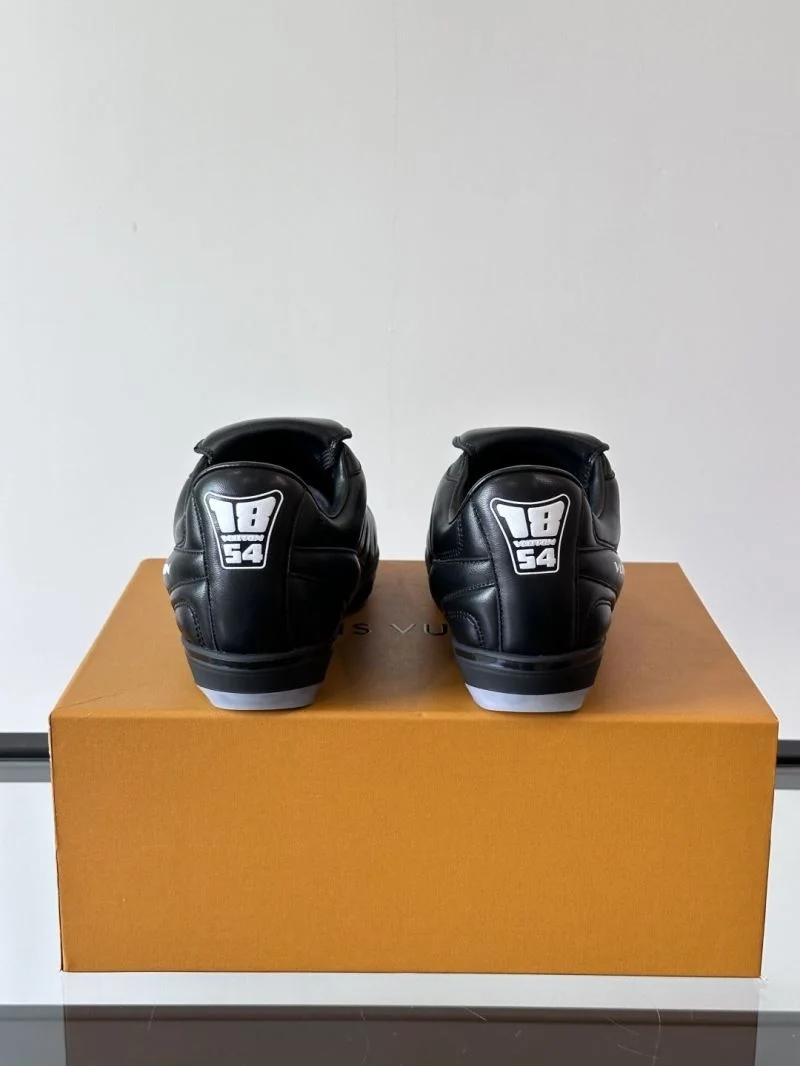 Louis Vuitton Low Shoes Fashionable 32858